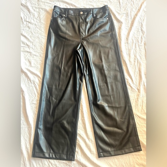 Blank NYC Black Faux Leather The Franklin Ribcage Wide-Leg Pants Size 30 - Picture 1 of 16
